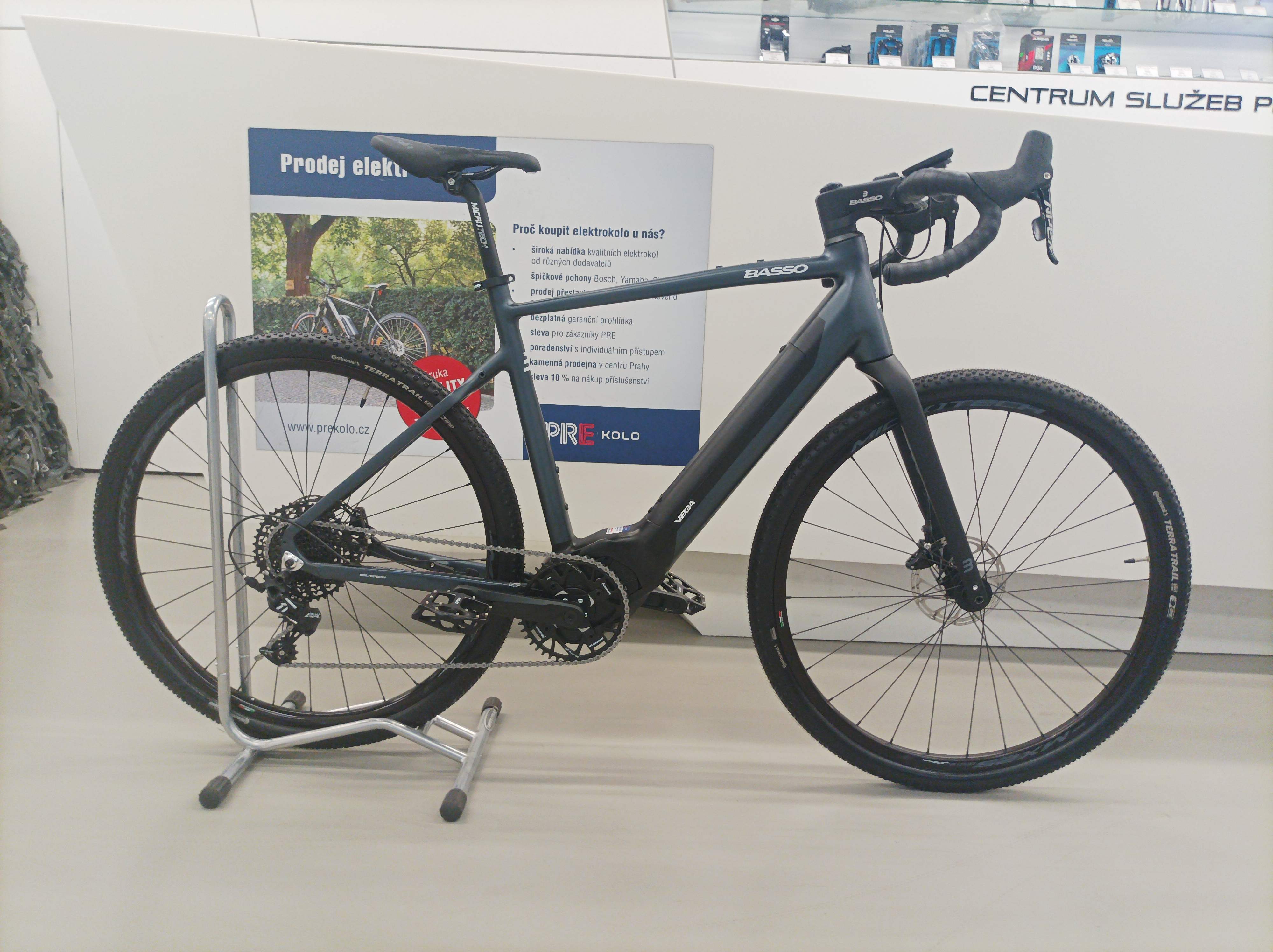 BA302 - BASSO Vega gravel, antracite, Sram Apex vel.L kola půjčovna 2023